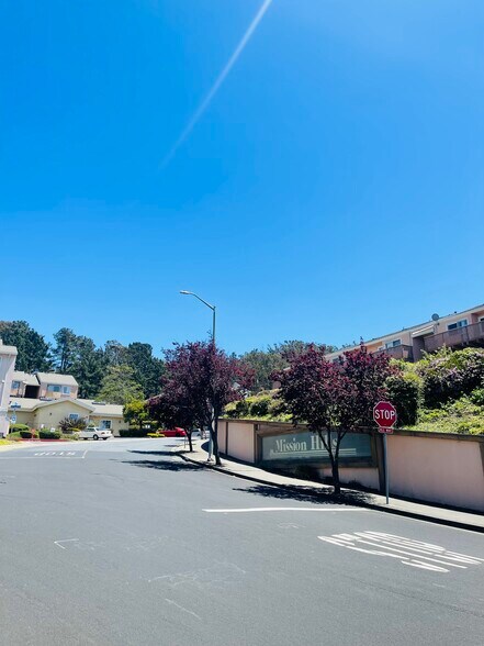 Main entrance to the community - 1026 San Luis Cir