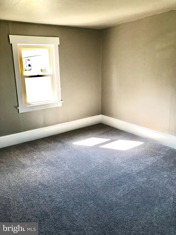 Building Photo - 4001 Center Ave