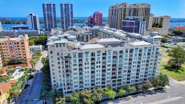 Building Photo - 480 Hibiscus St