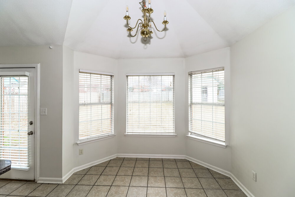 Building Photo - 3833 Richbrook Dr