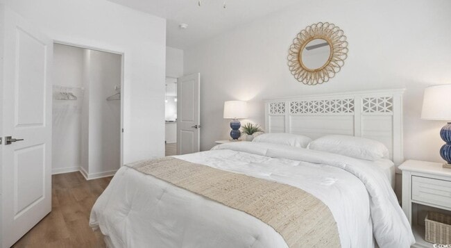 Building Photo - 31 Quaker Rdg Dr