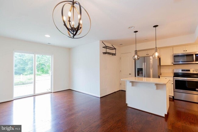 Building Photo - 608 Thumper Dr