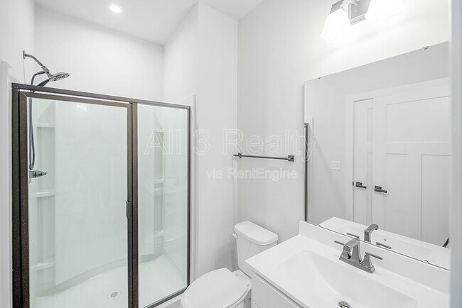 Building Photo - 533 Daffodil Ln