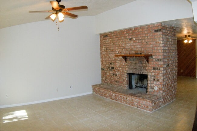 Building Photo - 24122 Rafter 3 Dr