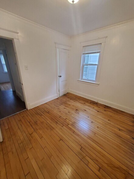 Building Photo - 3110 W Cameron Ave