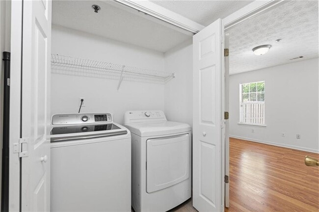 Building Photo - 6427 Wellington Chase Ct