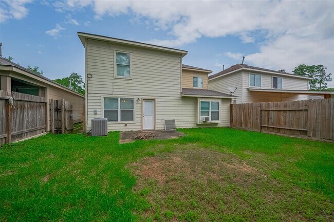 Building Photo - 5009 Willow Point Dr