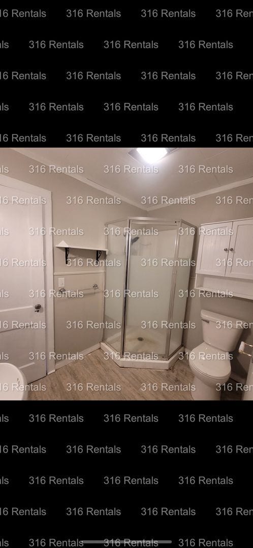 Building Photo - $1175 - 3 bed 1 bath - Single Family Home