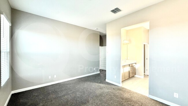 Building Photo - 40974 W Hillman Dr