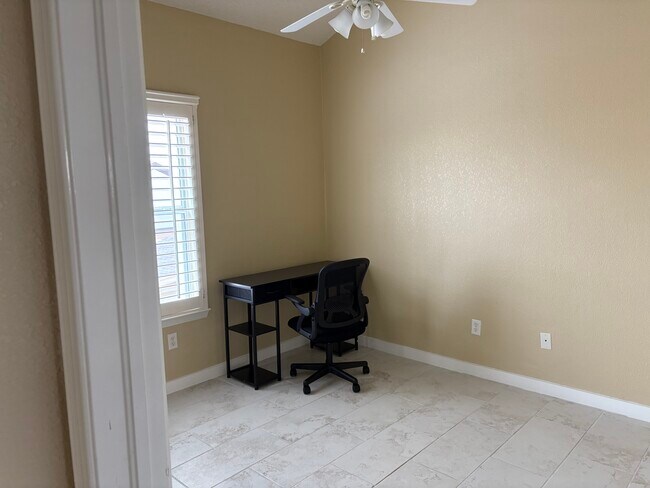 Building Photo - 13450 Emerald Bay Way