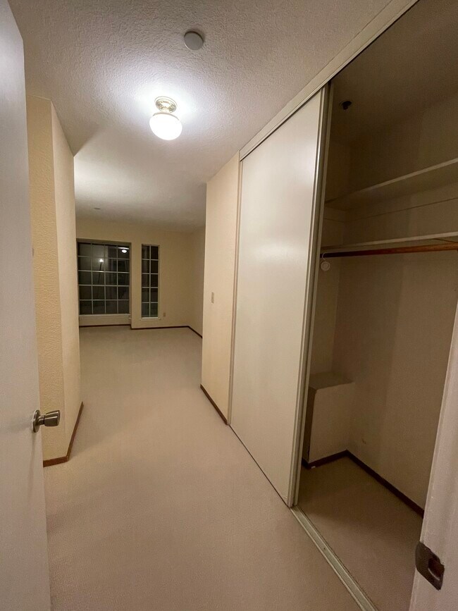 Master Suite - 979 Belmont Ter