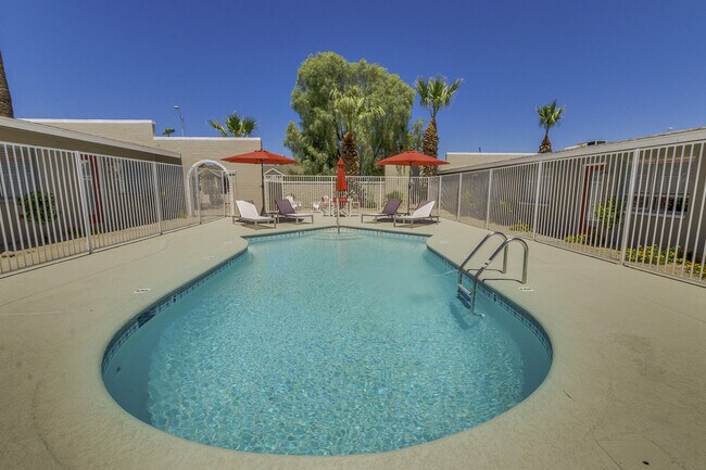 Building Photo - $0 First Month Rent! Remodeled 2 Bed Casita w/ Private Patio, W/D & Pool
