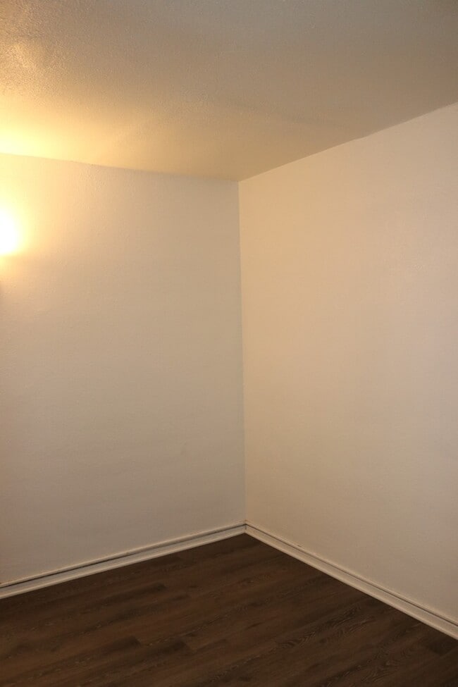 Building Photo - Beautifully Updated 3-Bedroom Home with Sp...