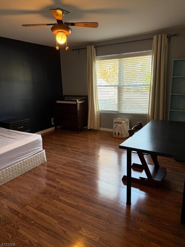 Building Photo - 518 Downer St