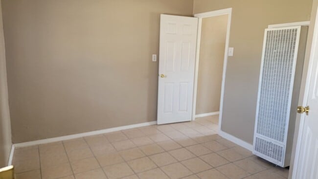 Building Photo - Affordable 1 bedroom, 1 bath apartment in ...