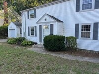 Building Photo - 161 Hunnewell St