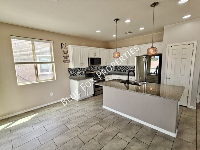 Building Photo - 8079 S Dolphin Way