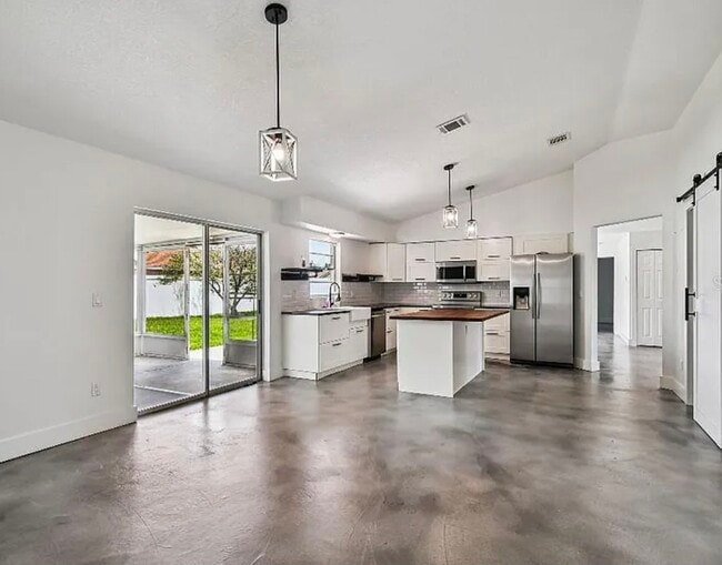 Building Photo - 1515 Golden Poppy Ct
