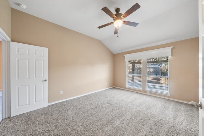 Building Photo - 9307 Sunlit Park Dr