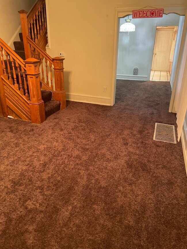 Living Room / Upstairs - 924 Fulton St