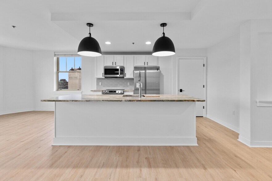 Building Photo - 525 W Lafayette Blvd