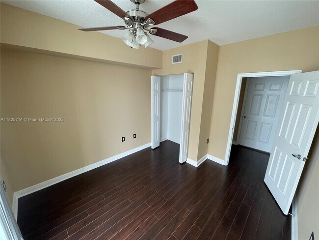 Building Photo - 1755 E Hallandale Beach Blvd