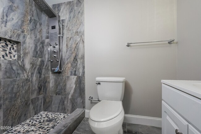 Building Photo - 1712 Star Rest Dr