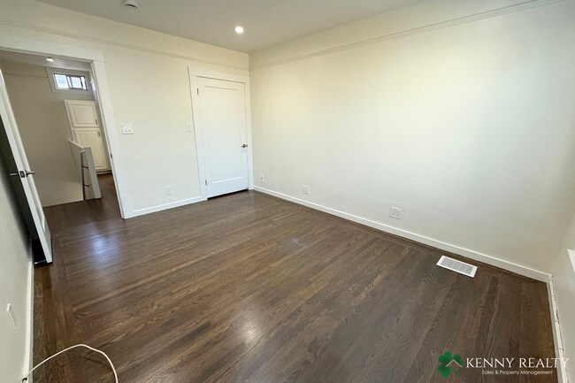 Building Photo - 1741 Ocean Ave