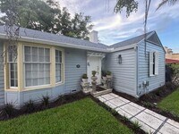 Building Photo - 335 Monroe Dr