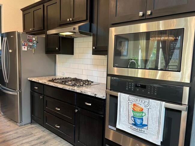 Building Photo - 153 Bright Vly Wy