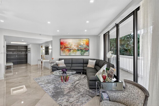 Building Photo - 2000 Island Blvd