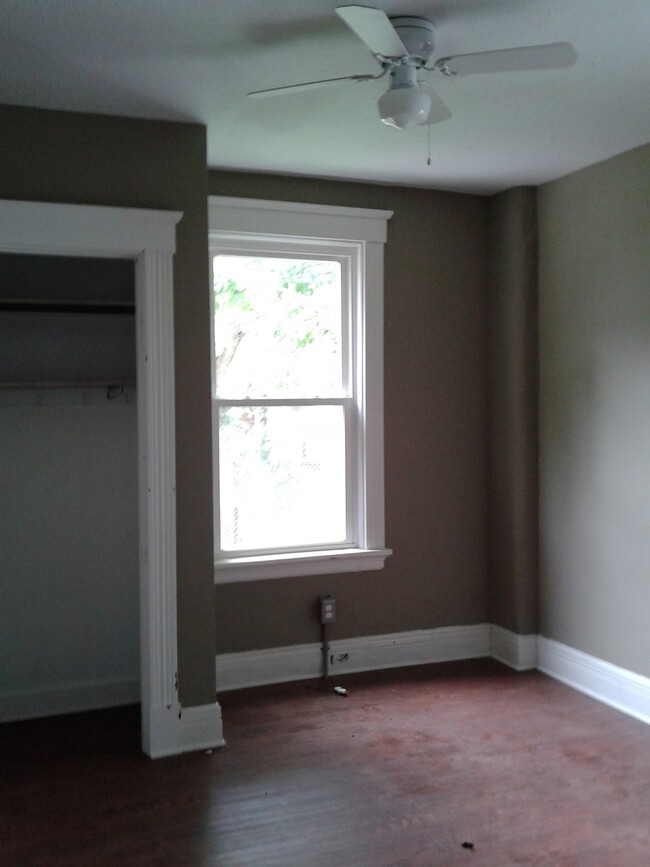 Building Photo - 4 Bedroom House Located In Clifton Near UC...