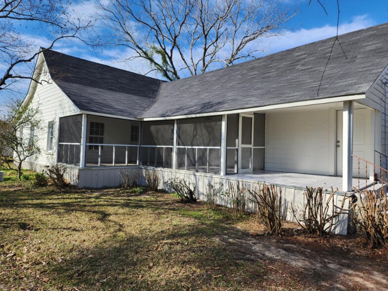 Primary Photo - 683 Pummy Rd
