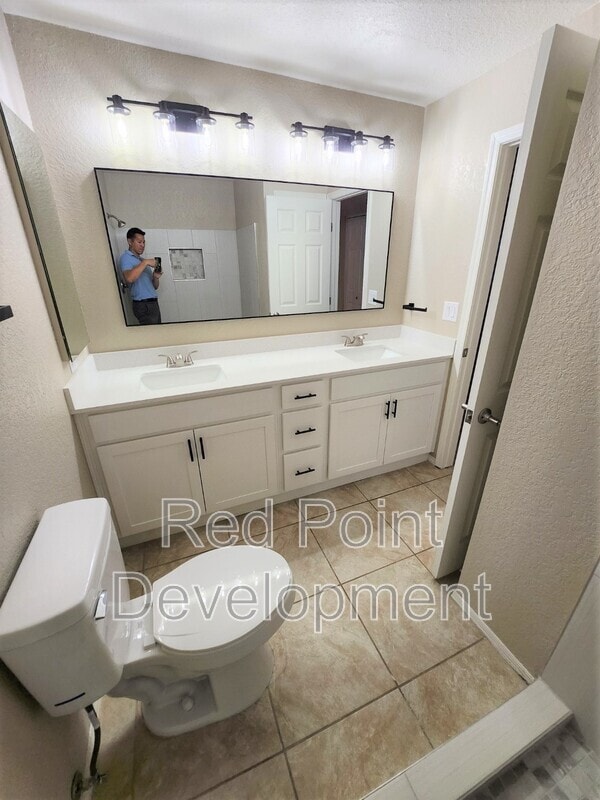 Building Photo - 5173 W Malachite Pl