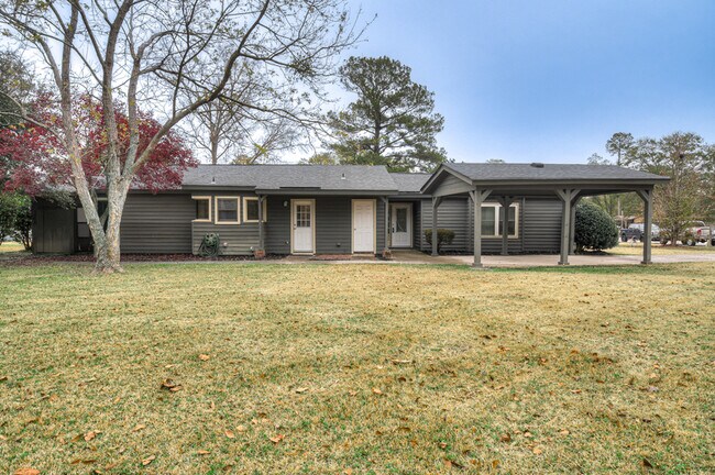 Building Photo - 4410 Goshen Lake Dr S