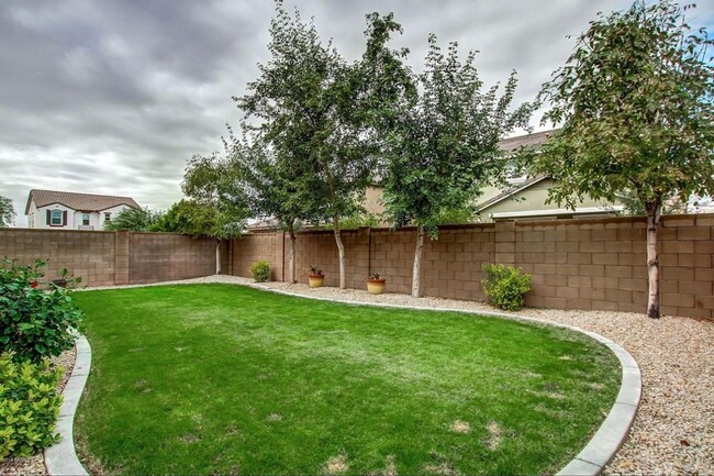 Building Photo - Beautiful 4BR Gated Home in Lehi Crossing ...