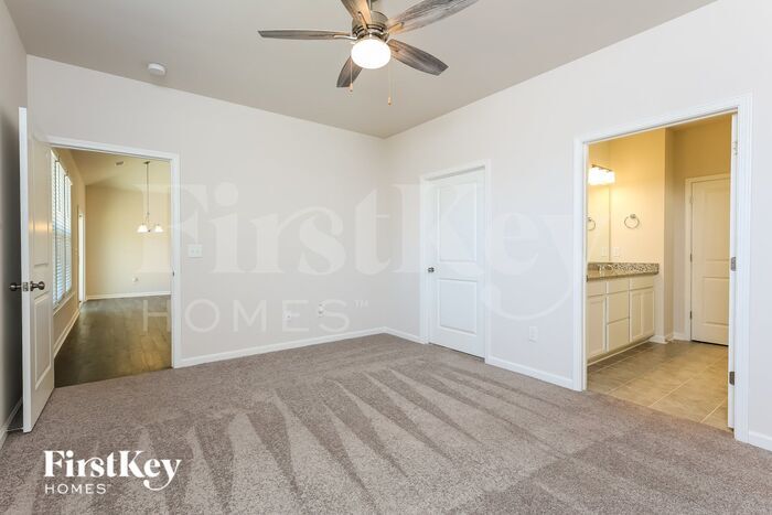 Building Photo - 16 Wild Lily Dr