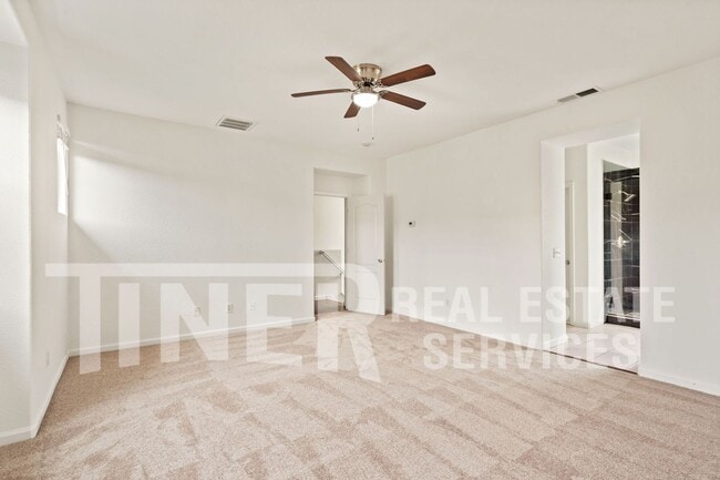 Building Photo - 5 Mantauk Point Pl