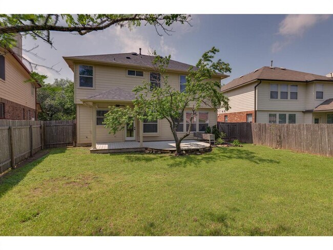 Building Photo - 200 Middle Creek Dr
