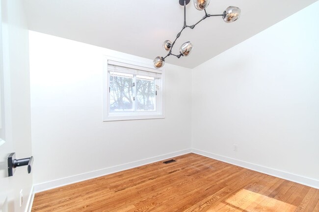 Building Photo - Charming & Updated 3-Bedroom Home for Lease in Birmingham