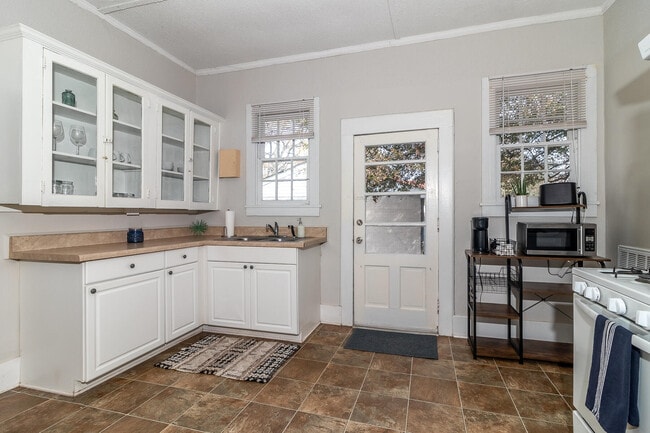 Building Photo - 1510 Stovall St