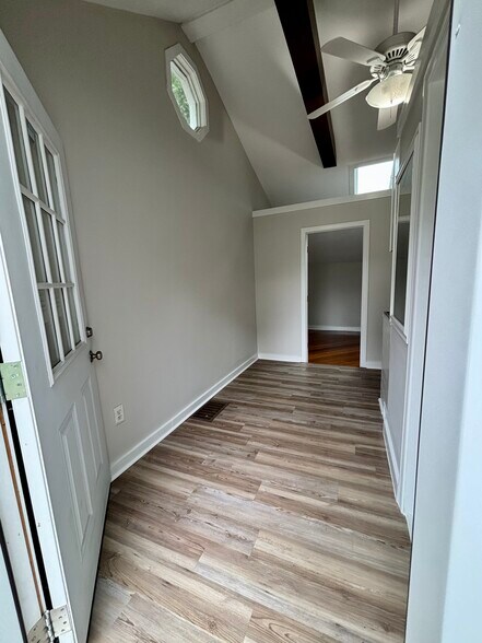 Building Photo - 49 Overlook Dr