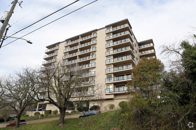 Building Photo - Continental House