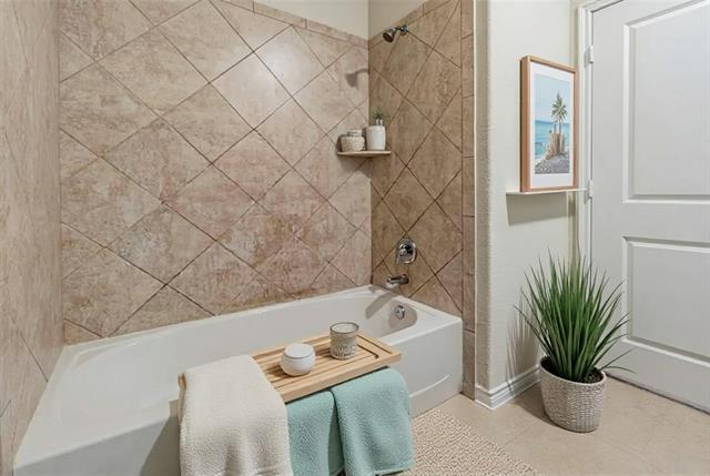 Building Photo - 2722 Pease Dr