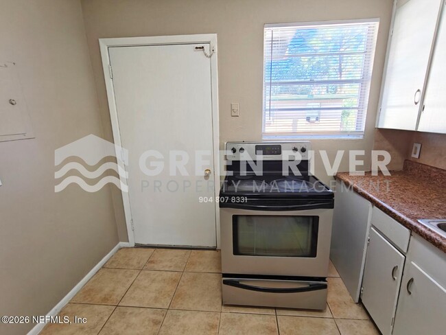 Building Photo - 11620 Charlie Rd