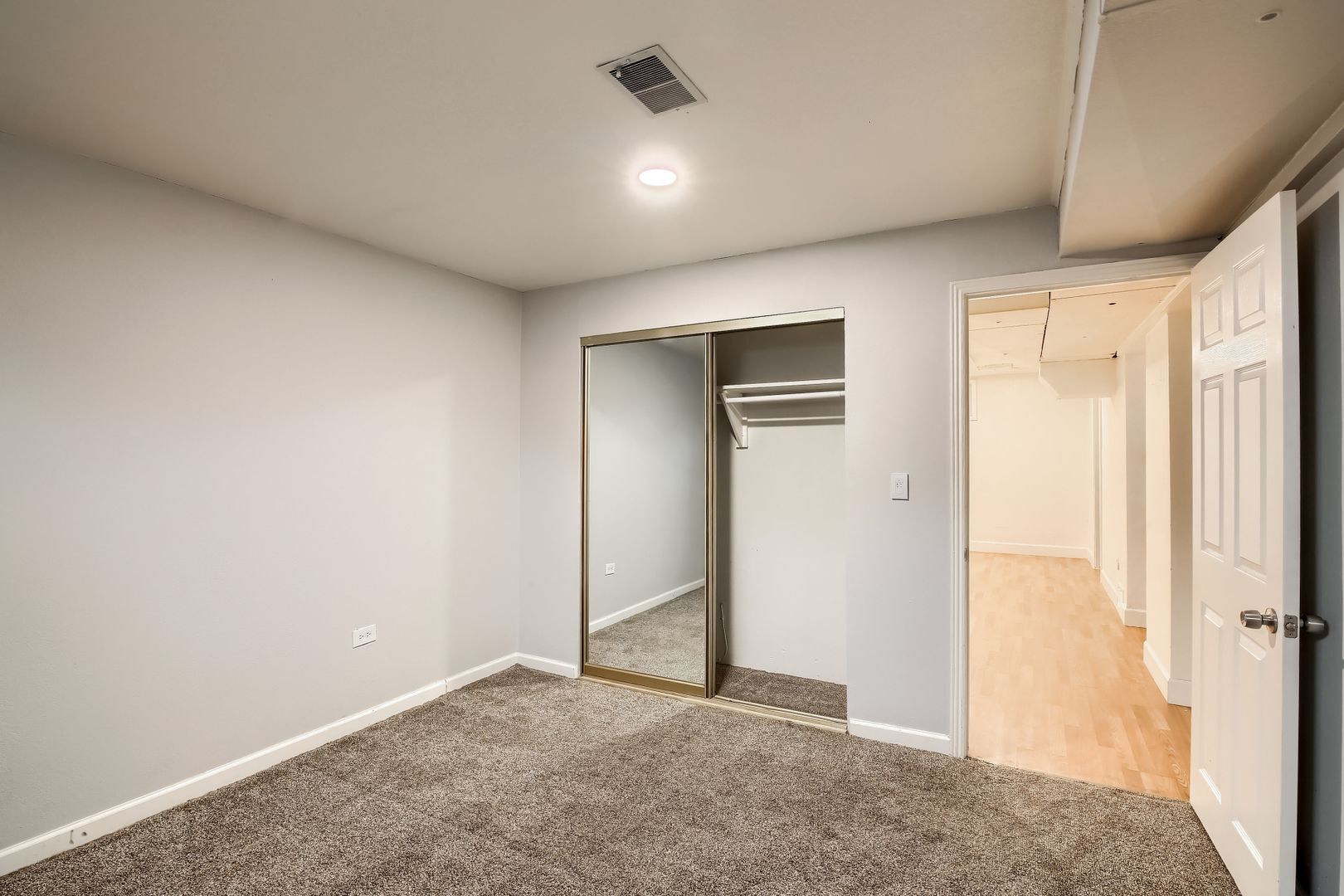 Building Photo - 207 Teal St