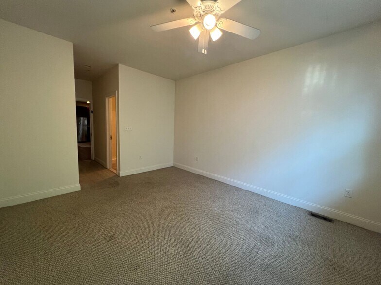 Building Photo - 1814 N 16th St