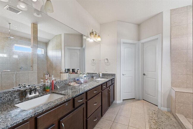 Building Photo - 113 Yellow Thistle Cv