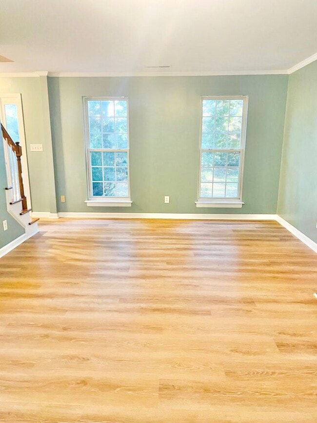 Building Photo - 10654 S Hall Dr