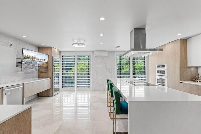 Building Photo - 6124 Paradise Point Dr